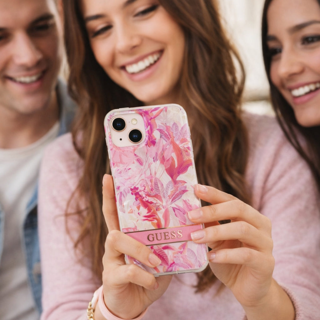 Protector iPhone 13/14 GUESS Flores
