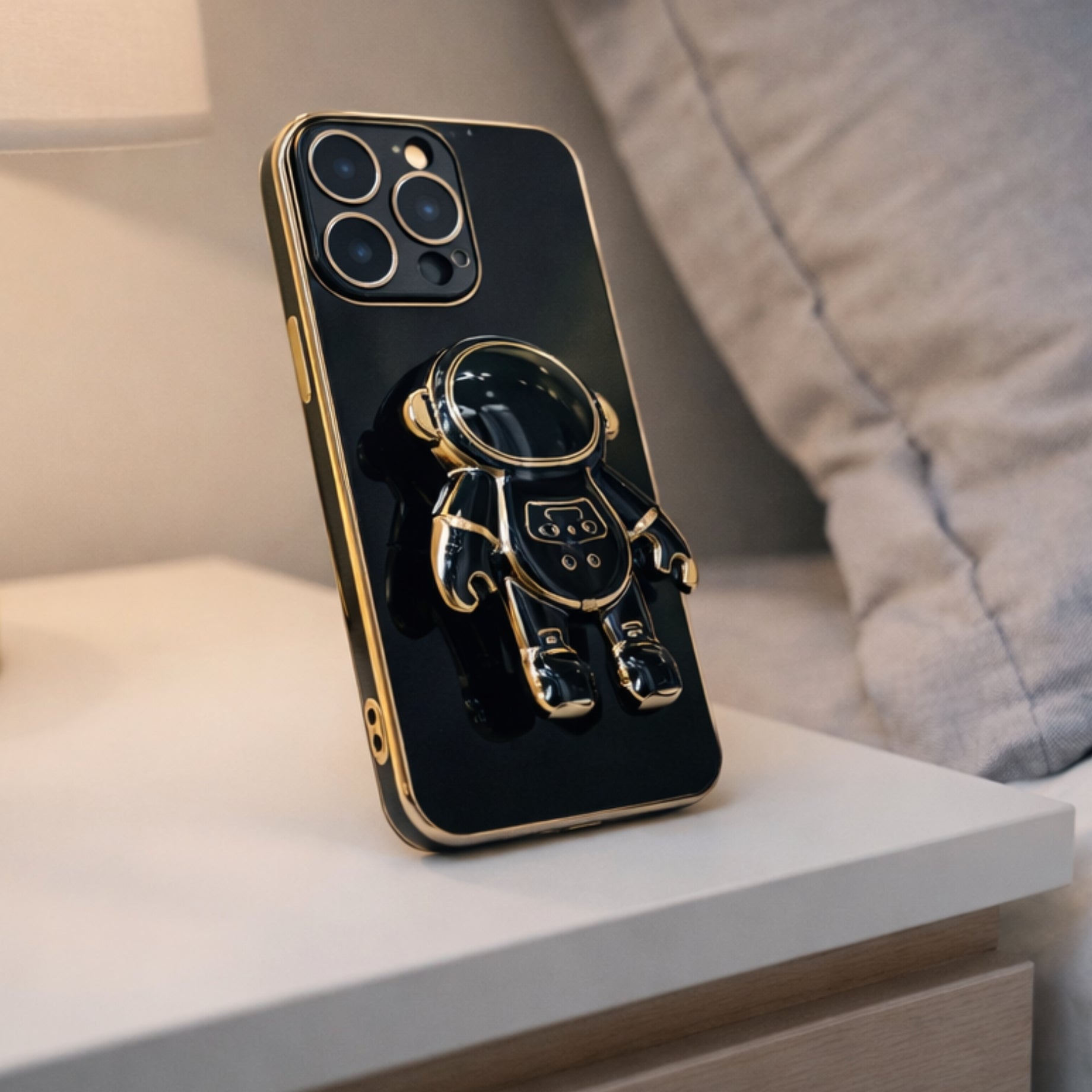 Protector iPhone 13 Pro Max Diseño Astronauta