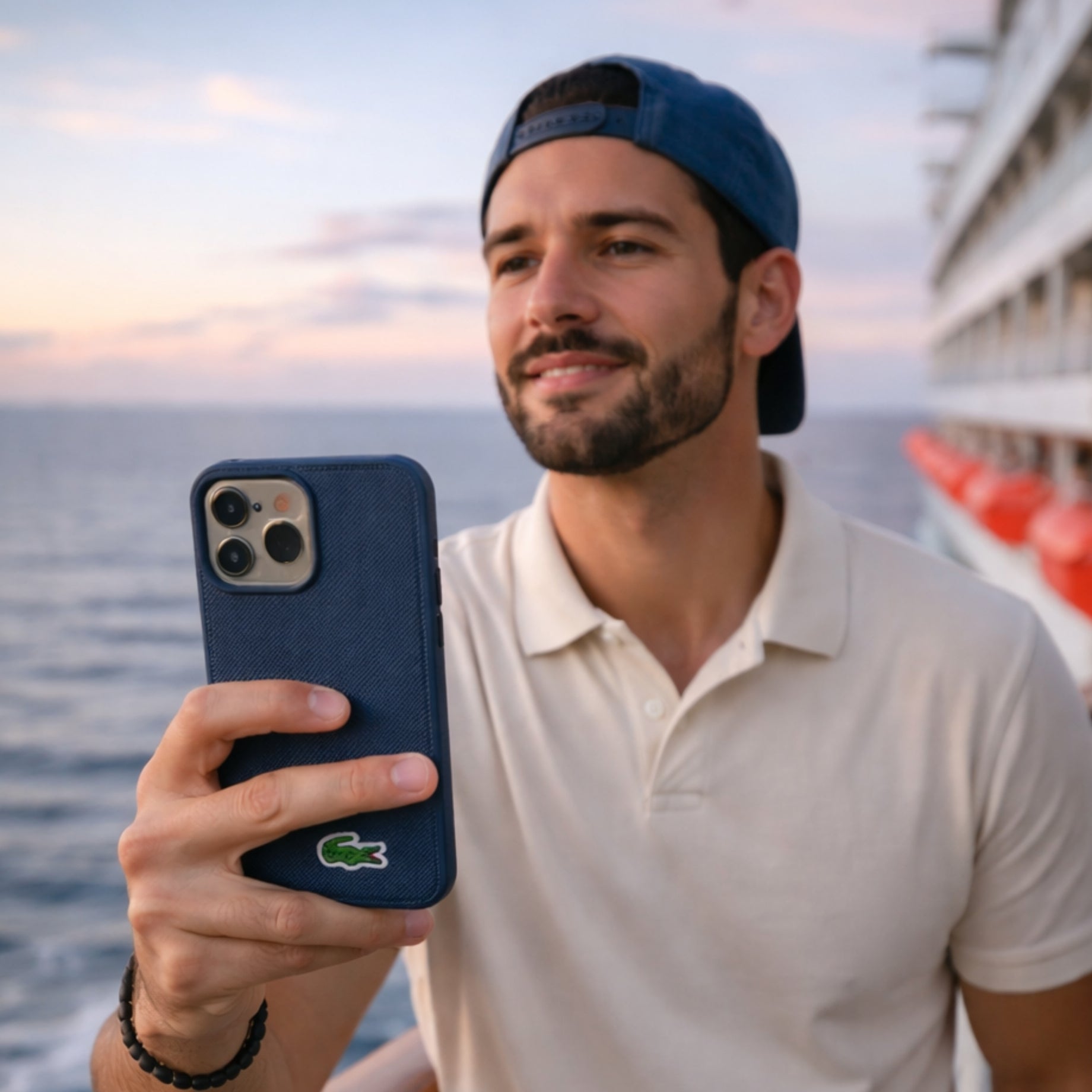 Protector iPhone 15 Pro LACOSTE