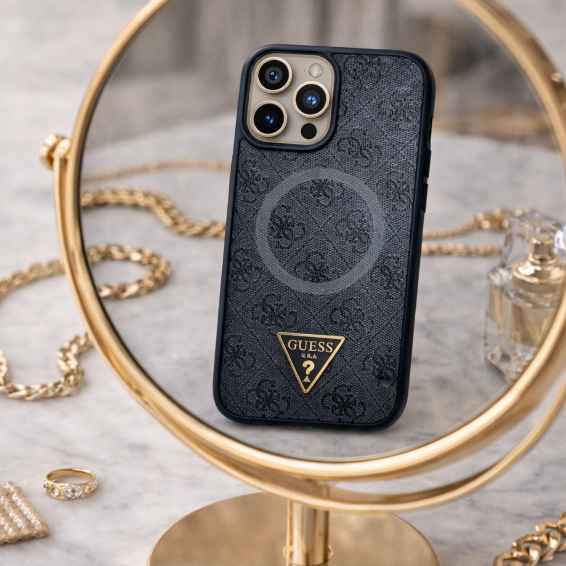 Protector IPhone 16 Pro Max Guess Triangle