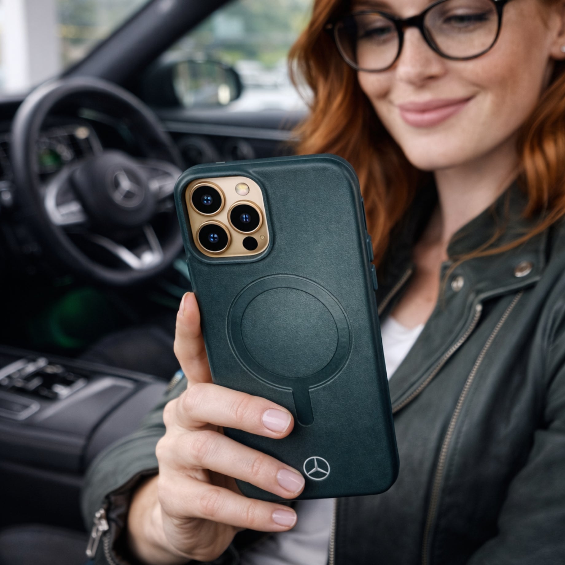Protector iPhone 16 Pro Max Mercedes Benz NOIR Negro