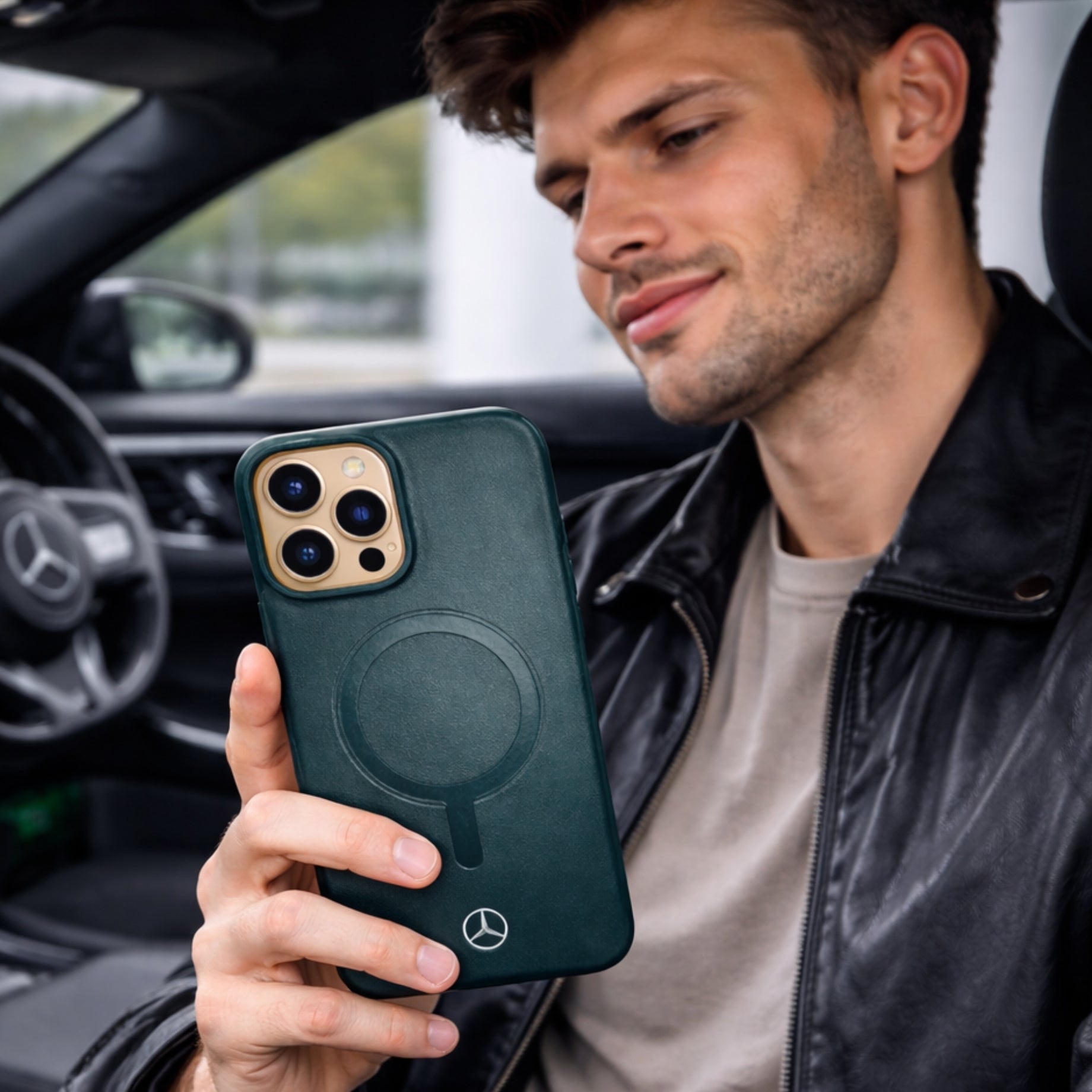 Protector iPhone 16 Pro Max Mercedes Benz NOIR Negro